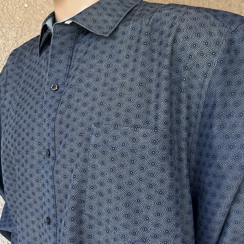Tommy Bahama Men's Blue Patterned Shirt - Picture 5 of 13